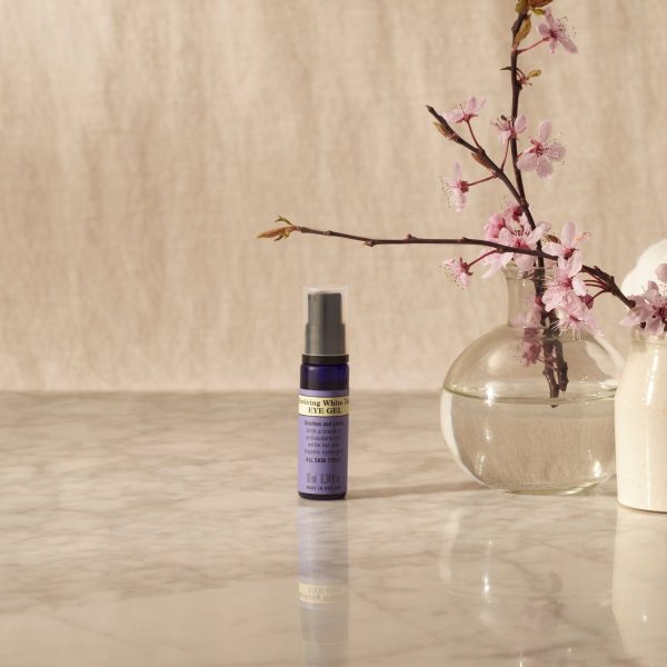 Neals Yard Remedies Reviving White Tea Eye Gel 10ml - Image 3
