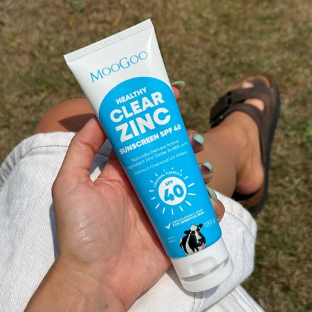 MooGoo Natural Clear Zinc Sunscreen SPF40 120g - Image 2