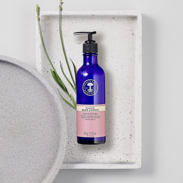 Neals Yard Remedies Aromatic Body Lotion 200ml - Image 2